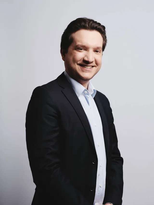 Portrait of Florian Gallo
