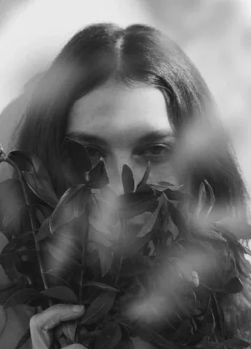 Portrait of Leslie Hendin